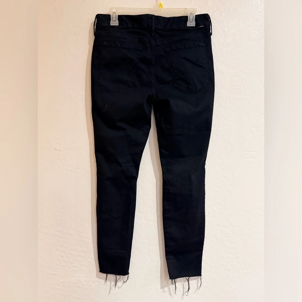 MOTHER The Looker Ankle Fray Jeans in Guilty As Sin Size 31 Black